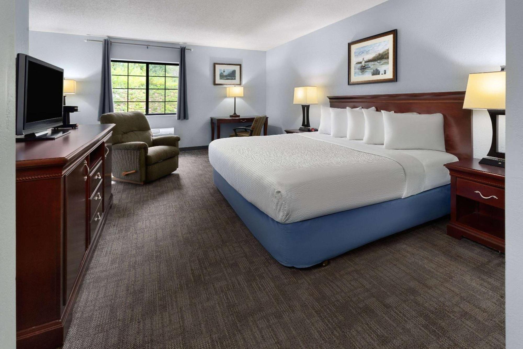 Days Inn By Wyndham Iron Mountain Exterior foto