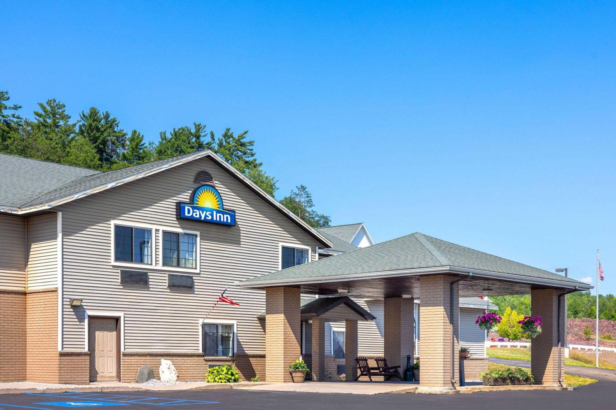 Days Inn By Wyndham Iron Mountain Exterior foto
